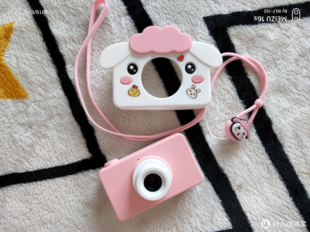 相机和硅胶套 粉色适合女孩子