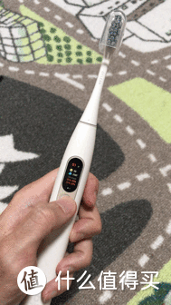 第一次见带触摸屏电动牙刷！欧可林 Oclean X 彩色 触屏智能 电动牙刷