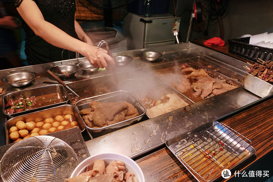 香港平民美食哪里有，旺角街头走一走
