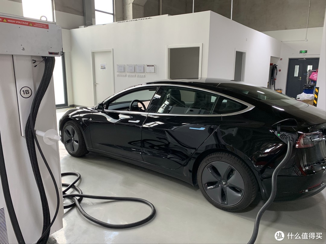 开完后再也不想碰油车--特斯拉Model 3驾驶体验