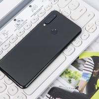 联想 Z6 青春版 智能手机外观展示(摄像头|边框|边角|接口)