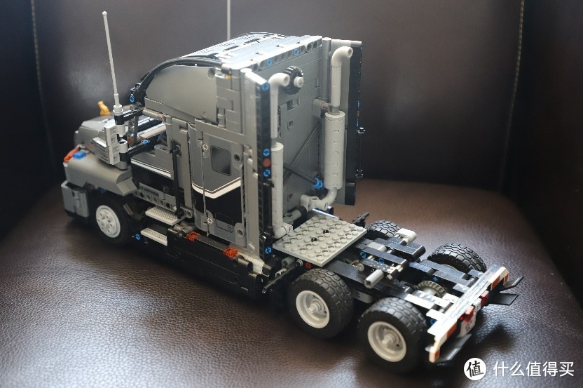 LEGO 42078 Mack Anthem 这是一台特别占地方的卡车