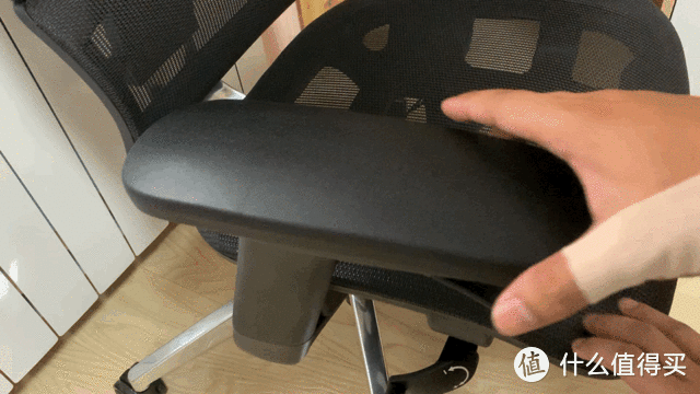 男人的腰很重要：黑白调Hbada人体工学电脑椅全方位PK宜家马库斯椅