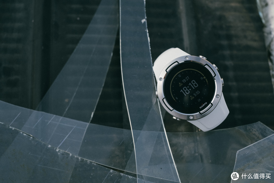 身有所向，心无旁物，任何时间尽情运动：颂拓5 SUUNTO 5 智能运动腕表