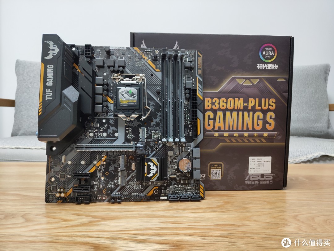 618装备升级：蓝宝石RX590 8G超白金 OC替代1050Ti+爱国者YOGO M2机箱装机