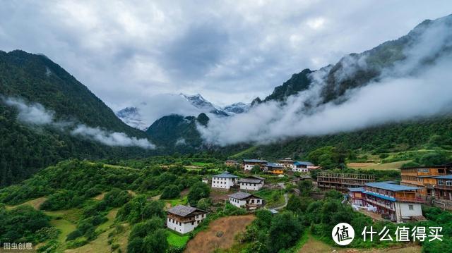 隐藏在卡瓦格博雪山下的旷世桃源，被称为“香格里拉浓缩版”