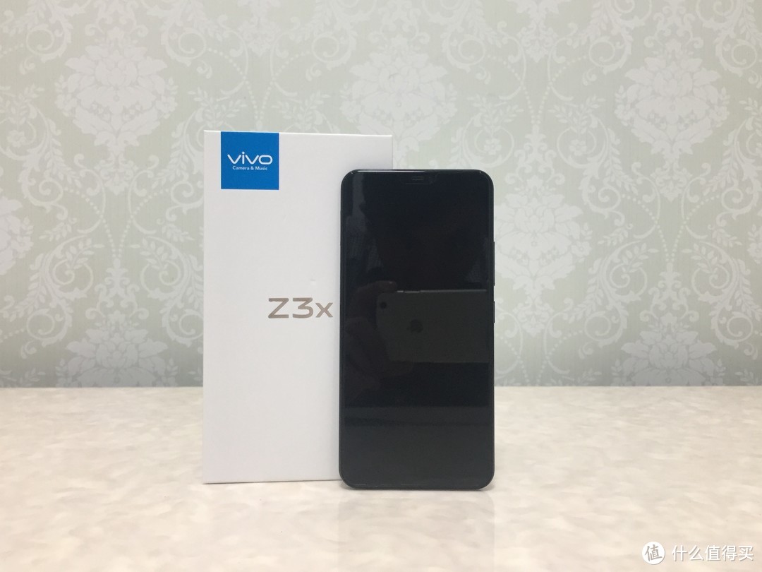 骁龙660加持，性价比至上，够用就好！vivo Z3x 手机开箱体验