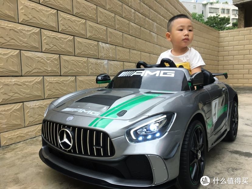 制霸全村！开上你就是最靓的仔—好来喜电动童车 奔驰AMG-GT4提车记