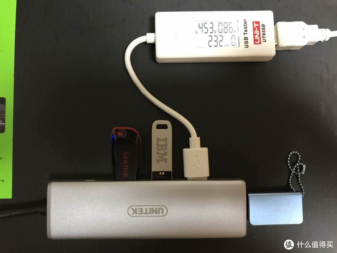 金属质感的美：优越者 H104A USB 3.0 HUB 集线器