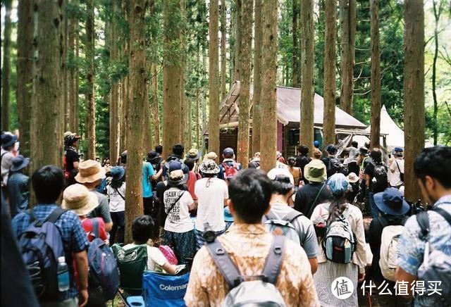 现在流行去日本的乡下，艺术祭、音乐节、花火大会通通满点
