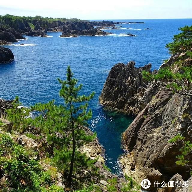 现在流行去日本的乡下，艺术祭、音乐节、花火大会通通满点