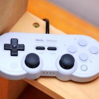 八位堂 SN30 Pro 有线手柄外观展示(机身|方向键|材质|按键|指示灯)