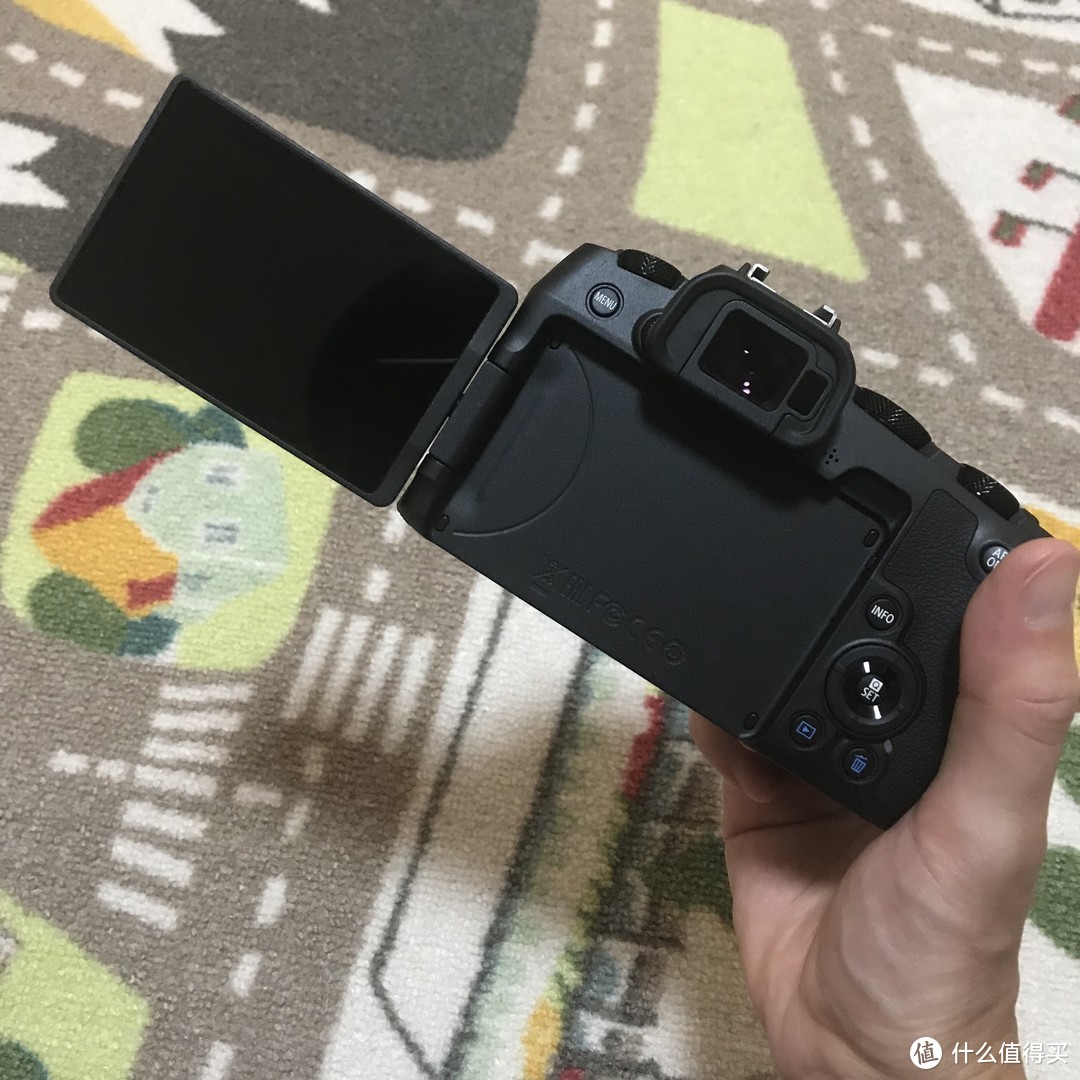 小巧！轻便！便宜！Canon EOS RP开箱