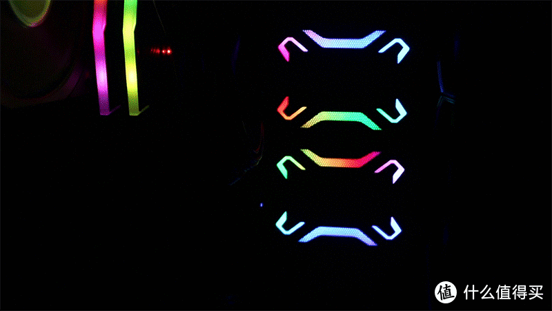 带七彩流光灯效，可多点RGB污染——台电锋芒F600 RGB固态硬盘体验