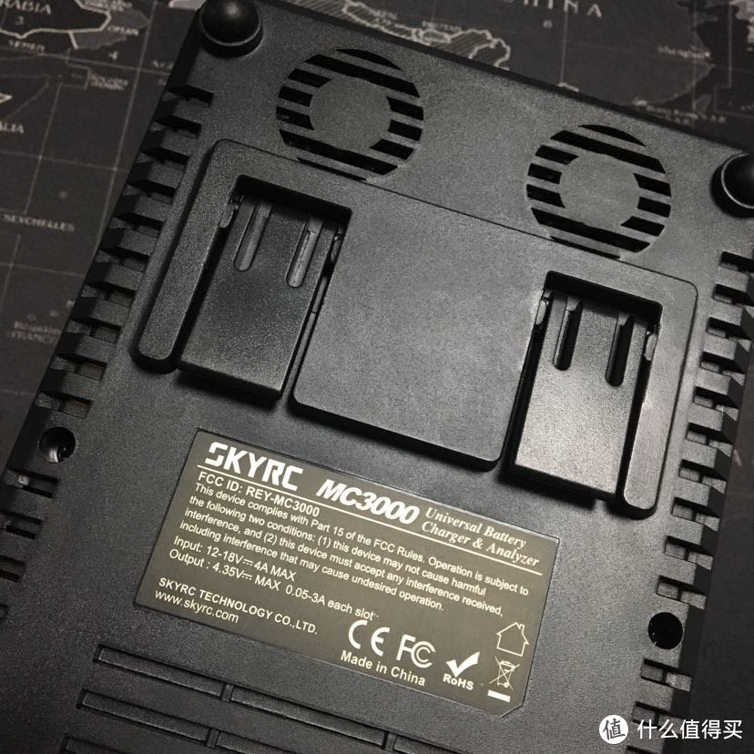SKYRC MC3000，功能最多价格最高的电池充电器？