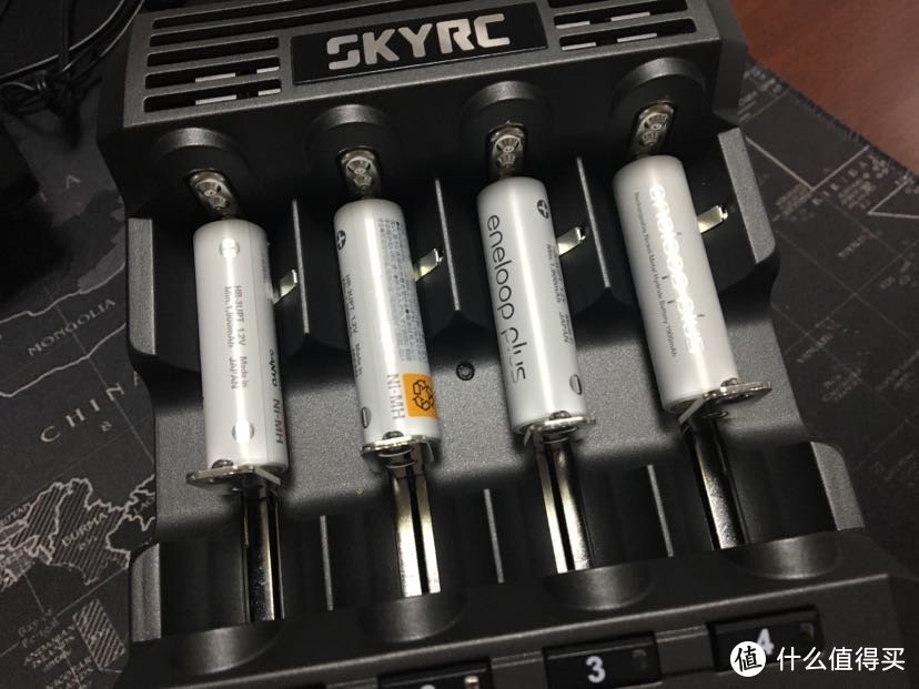 SKYRC MC3000，功能最多价格最高的电池充电器？