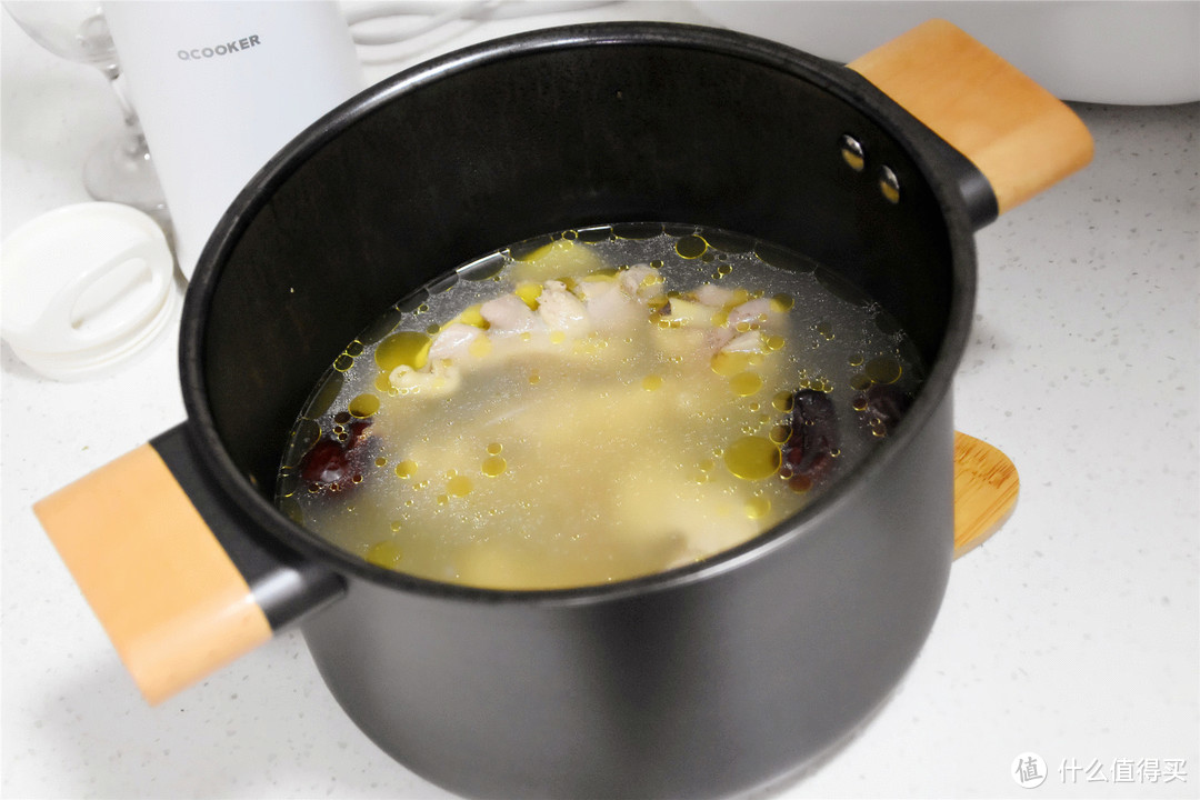 无涂层，小米生态链推出新品汤锅，精铁铸造，满足全家人需求！