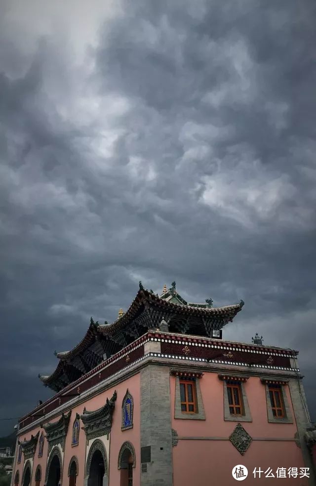 青海|中国也有天空之镜！油菜花田，七彩丹霞，最好的风景在西北