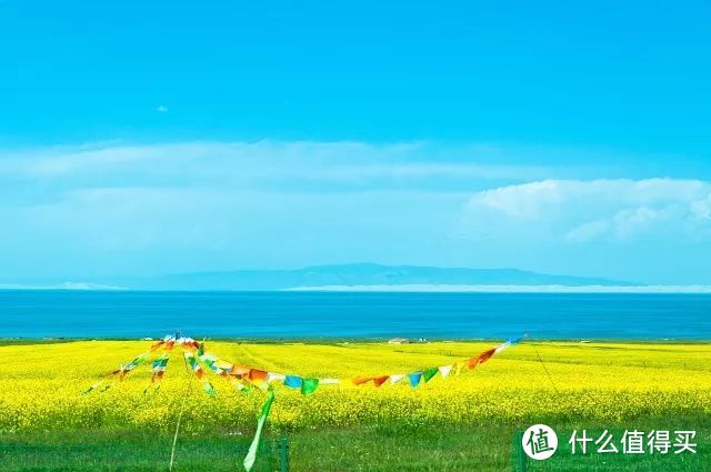 青海|中国也有天空之镜！油菜花田，七彩丹霞，最好的风景在西北