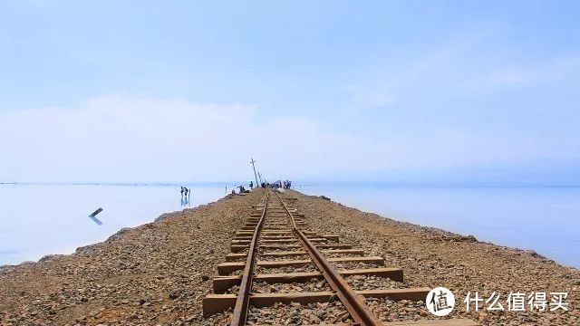 青海|中国也有天空之镜！油菜花田，七彩丹霞，最好的风景在西北