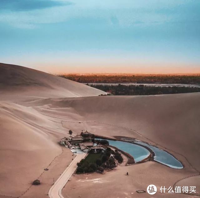 青海|中国也有天空之镜！油菜花田，七彩丹霞，最好的风景在西北