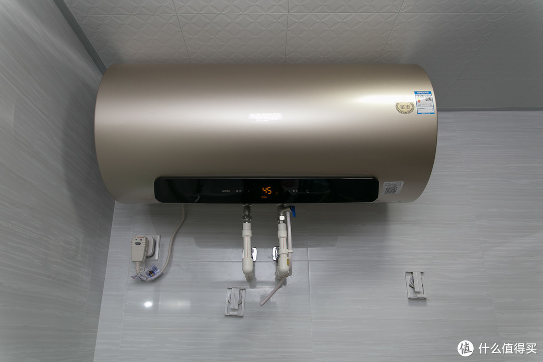 热水无需等待，节能环保安全智能的A.O.史密斯 晶彩系列金圭内胆电热水器体验