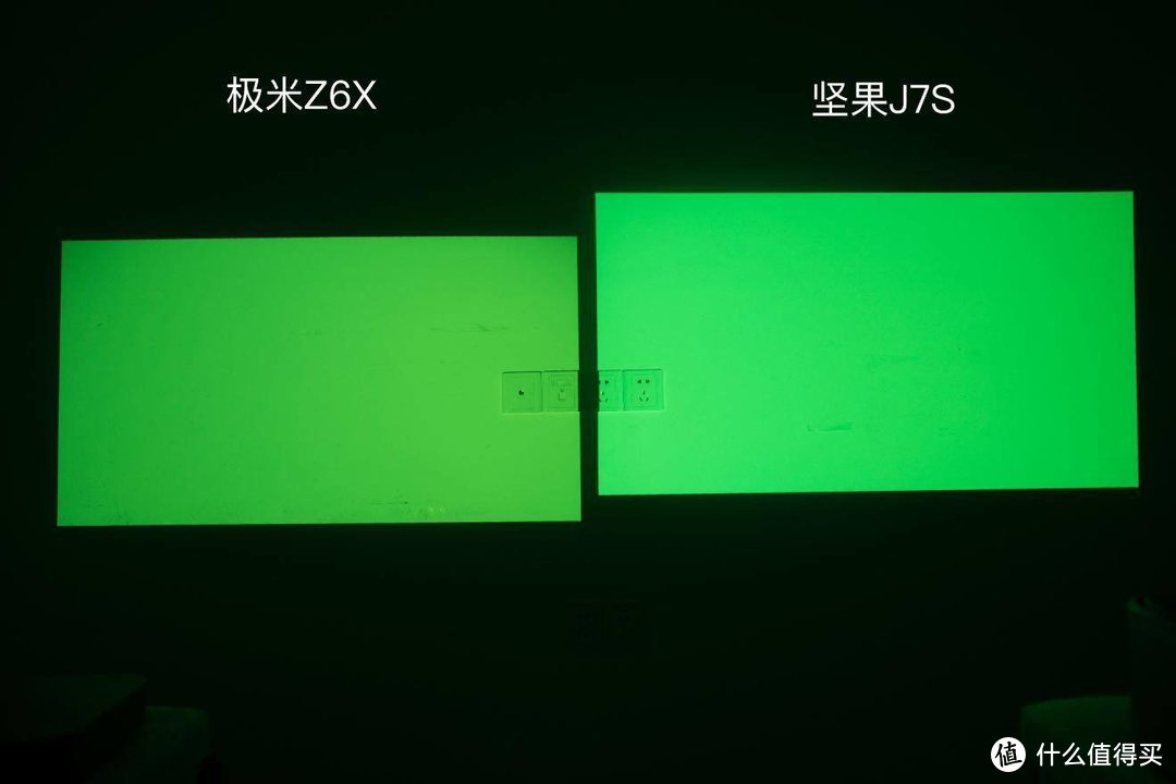 买对能省1000？极米Z6X全方位对比坚果J7S体验