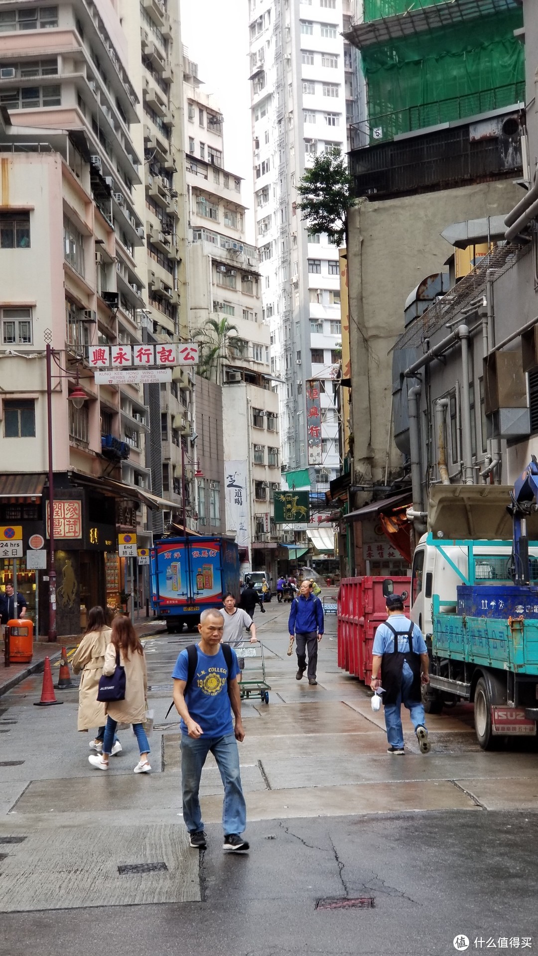 泰国普吉皮皮清迈香港四地16天吃喝玩乐亲子游---香港篇一边是幸福，一边是潮水