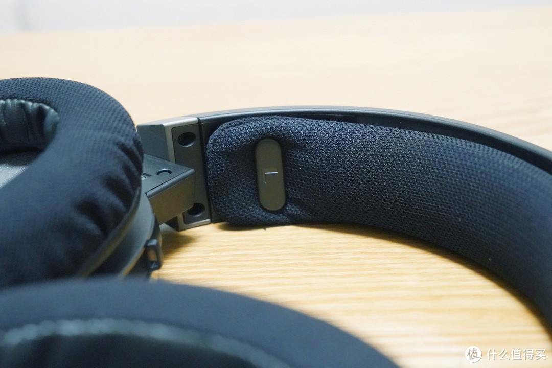 DAC解码的触控游戏耳机，华硕 ROG Fusion 700 环绕耳机体验