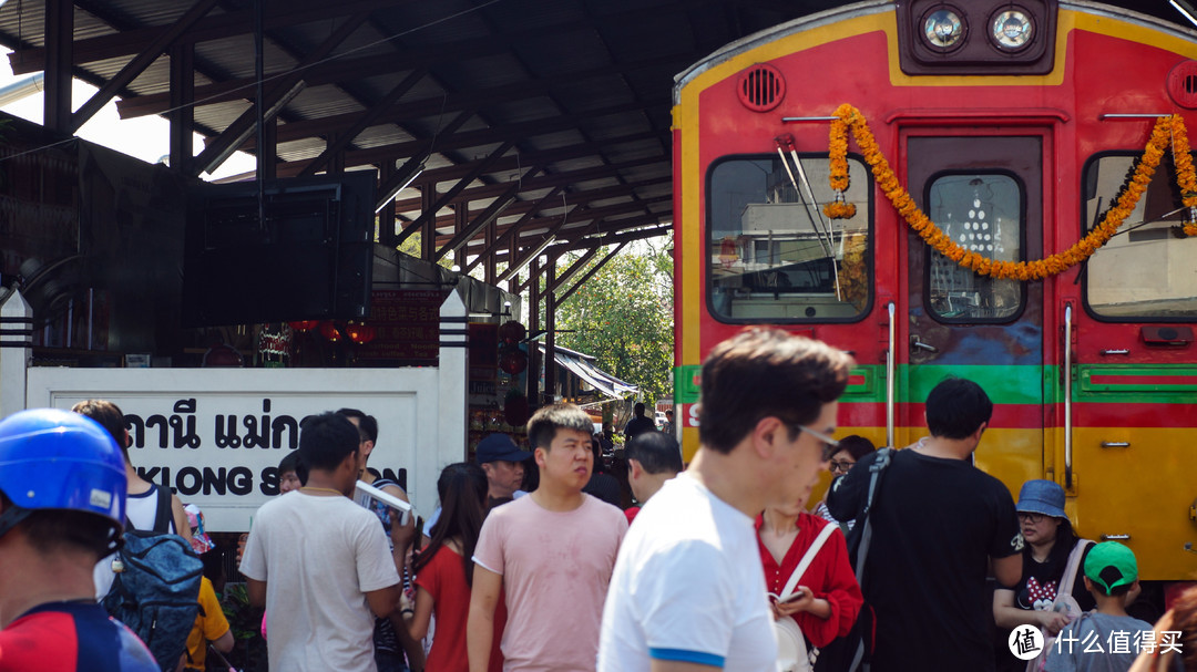 安帕瓦水上市场，铁路市场打卡半日游