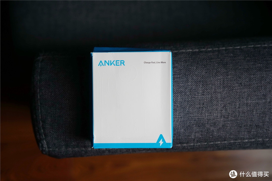 极速充电黑科技：Anker GaN单口快充充电头+ C to Lightning充电线 快充套装上手体验