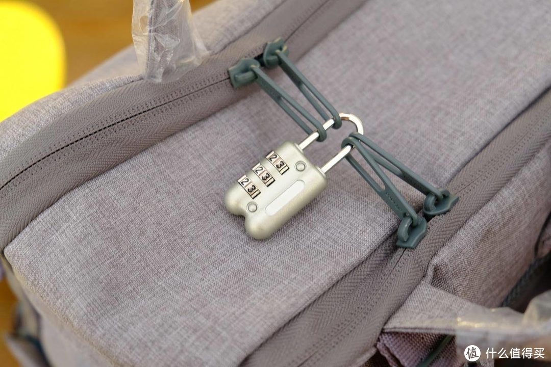日本offtoco旅摄影包，称得上“大胃王”！相机和笔记本完美容纳