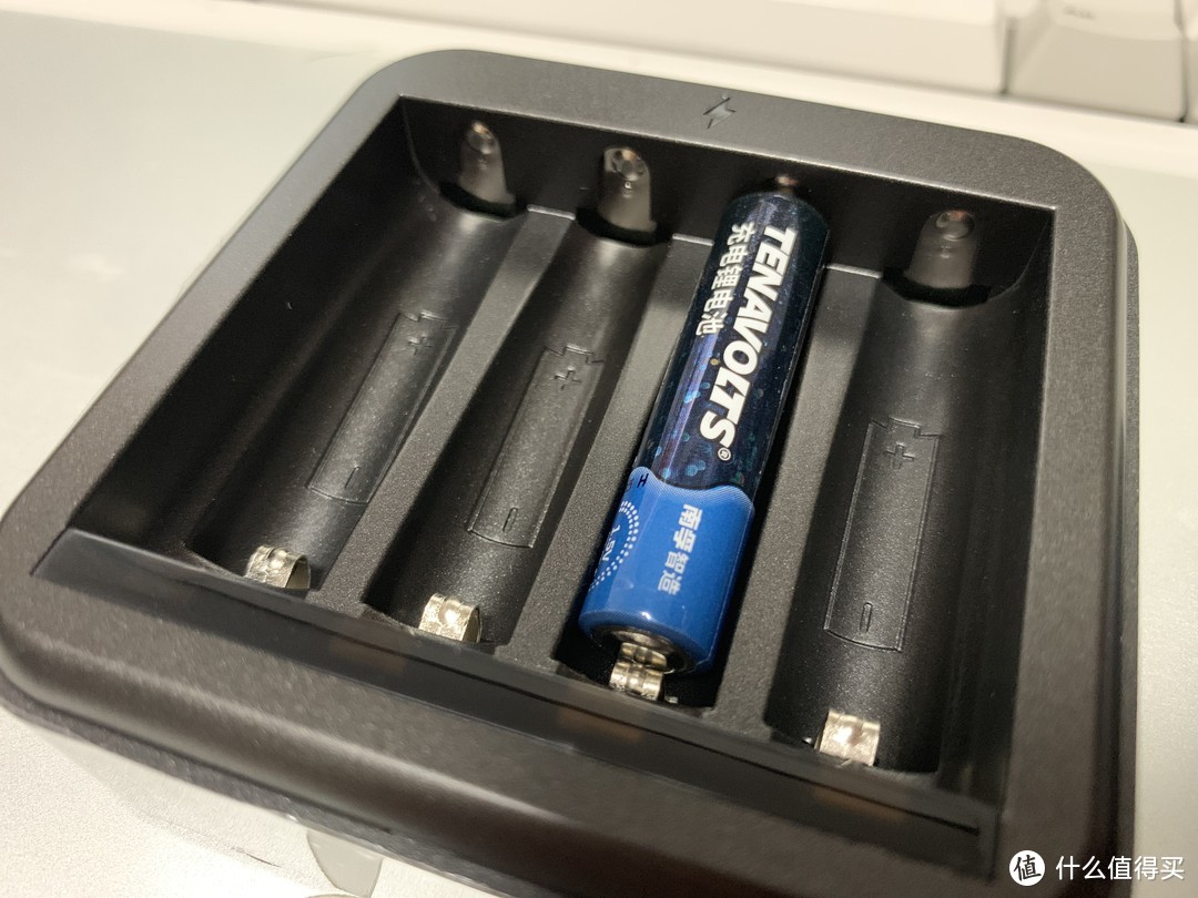 锂电、恒压、蓝光，你想要的南孚TENAVOLTS充电锂电池都有