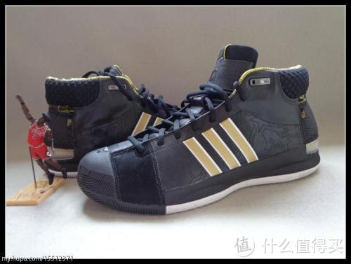 同款配色的Adidas TS Pro Model，伴随我从高中到上大学