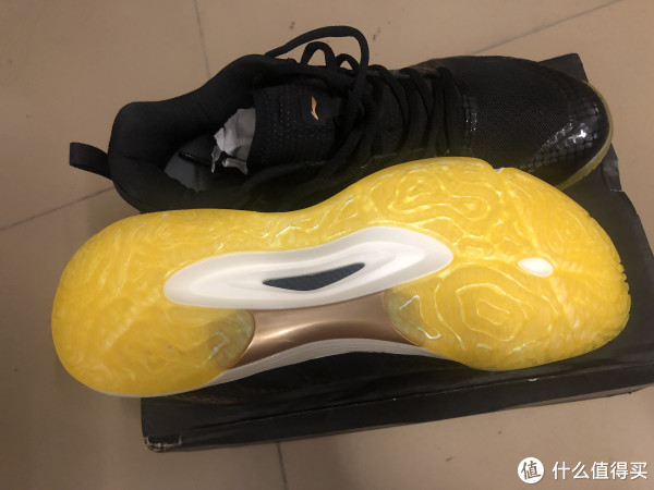 水晶大底和支撑