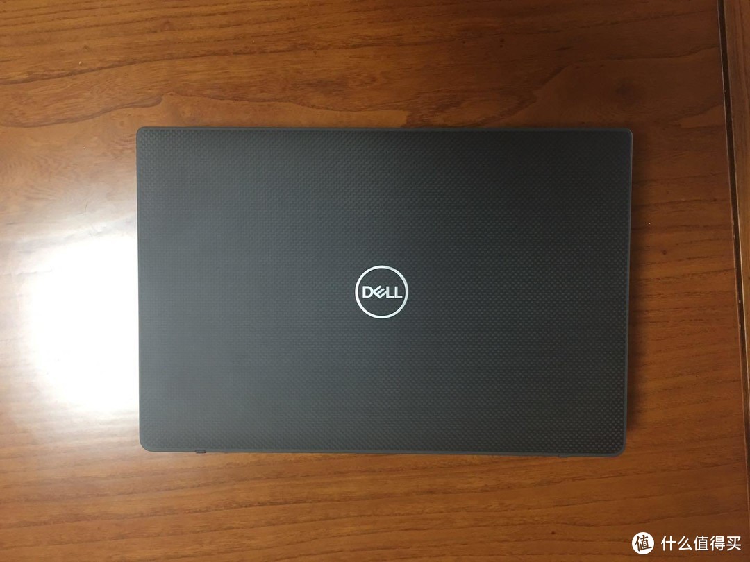 纠结一年后入手DELL Latitude7400