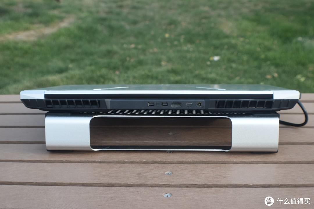 ThinkPad T520新伴侣，金属材质、双风扇设计的奥睿科散热底座