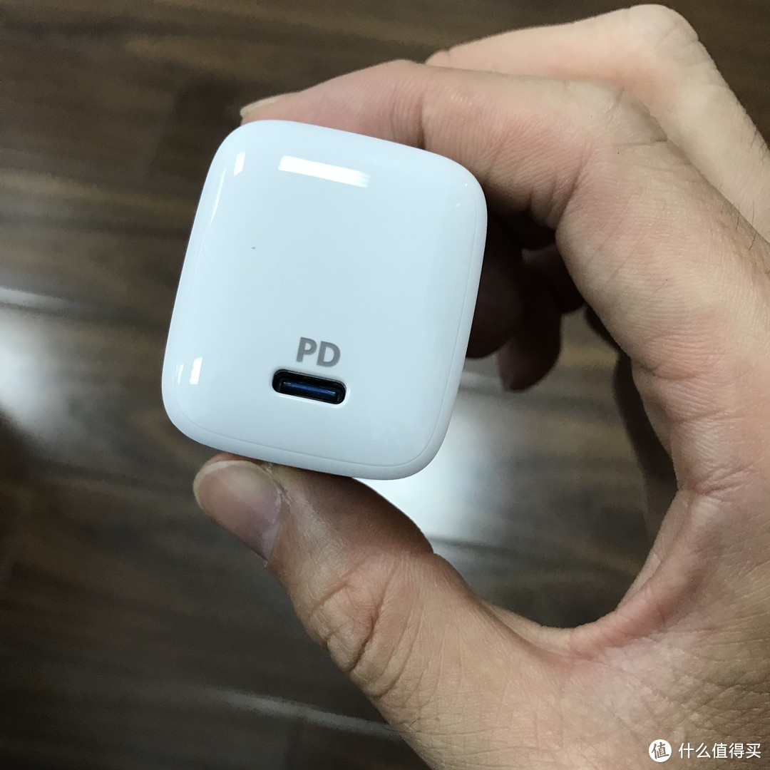 充电爆快且小巧便携！Anker GaN+C to Lightning快充套装测评