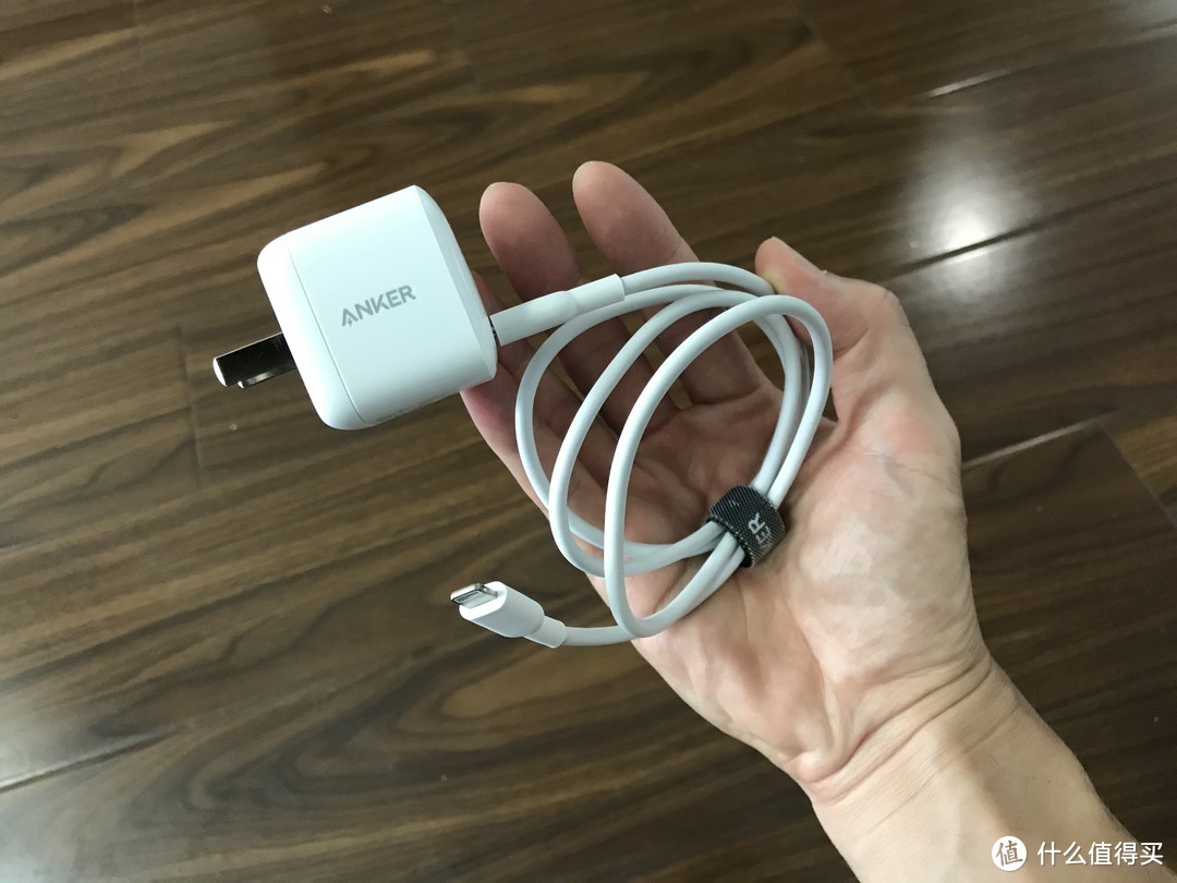 充电爆快且小巧便携！Anker GaN+C to Lightning快充套装测评