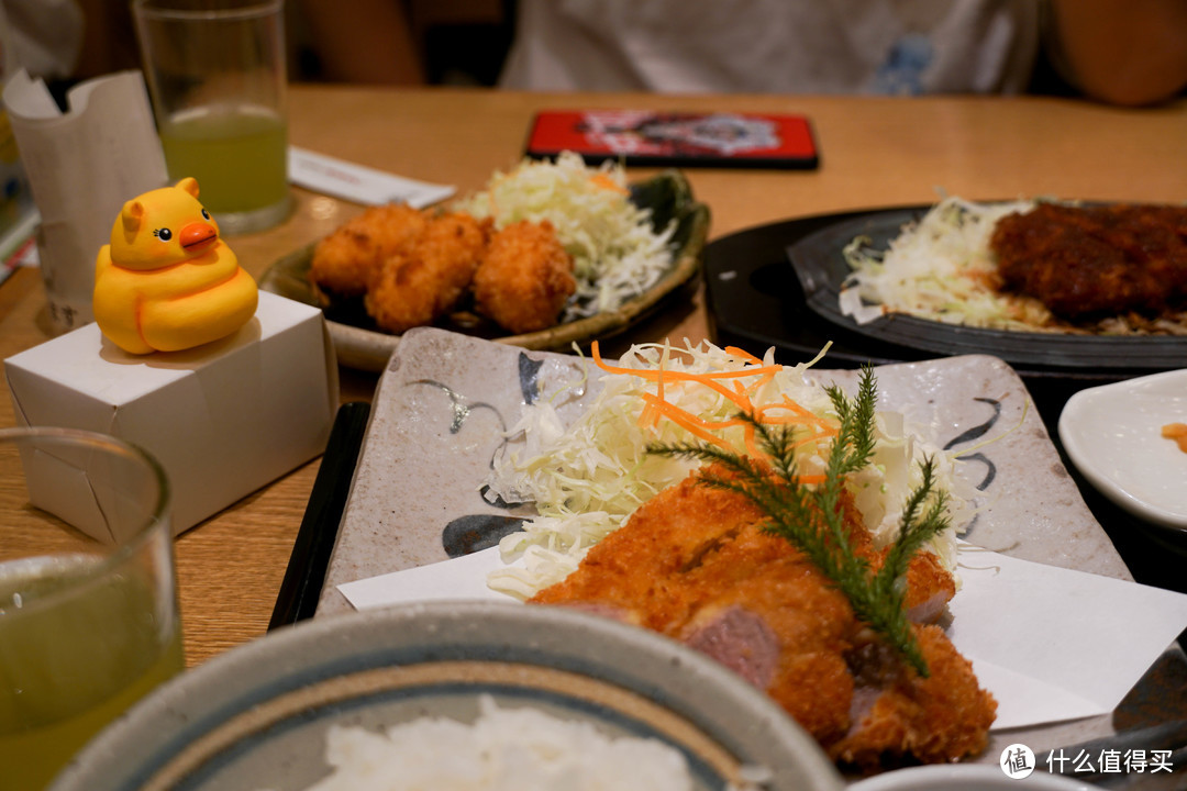 矢场点了矢場とん三味和炸蟹肉（本来想点炸牡蛎，没货，可能季节不对吧。）