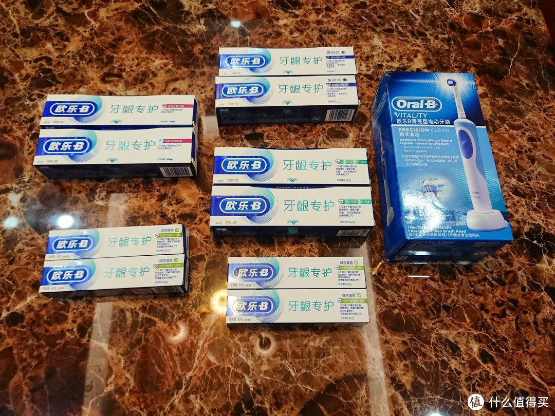 Oral B 欧乐B D12电钻 让刷牙有一份高级感&一年量的欧乐B牙膏开箱