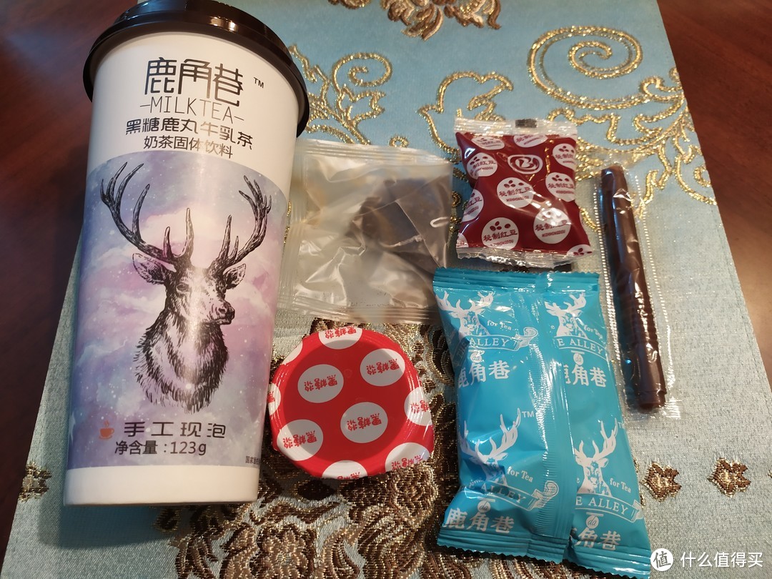 网红奶茶鹿角巷三款不同风味速溶奶茶口味评测