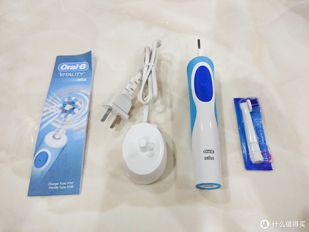 Oral B 欧乐B D12电钻 让刷牙有一份高级感&一年量的欧乐B牙膏开箱