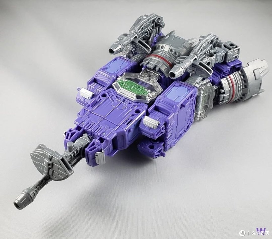 1313围城,反光镜实物图将包括50多个与《教父》,《变形金刚》