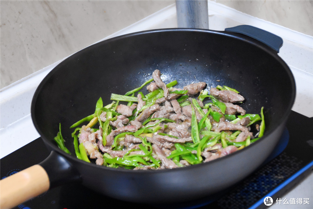 小米生态链圈厨推出真铁锅，快速导热，健康无涂层