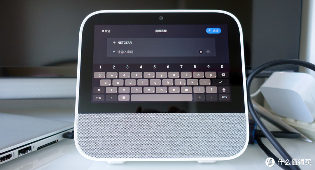 打破次元壁的萌系助手——天猫精灵CC带屏智能音箱评测