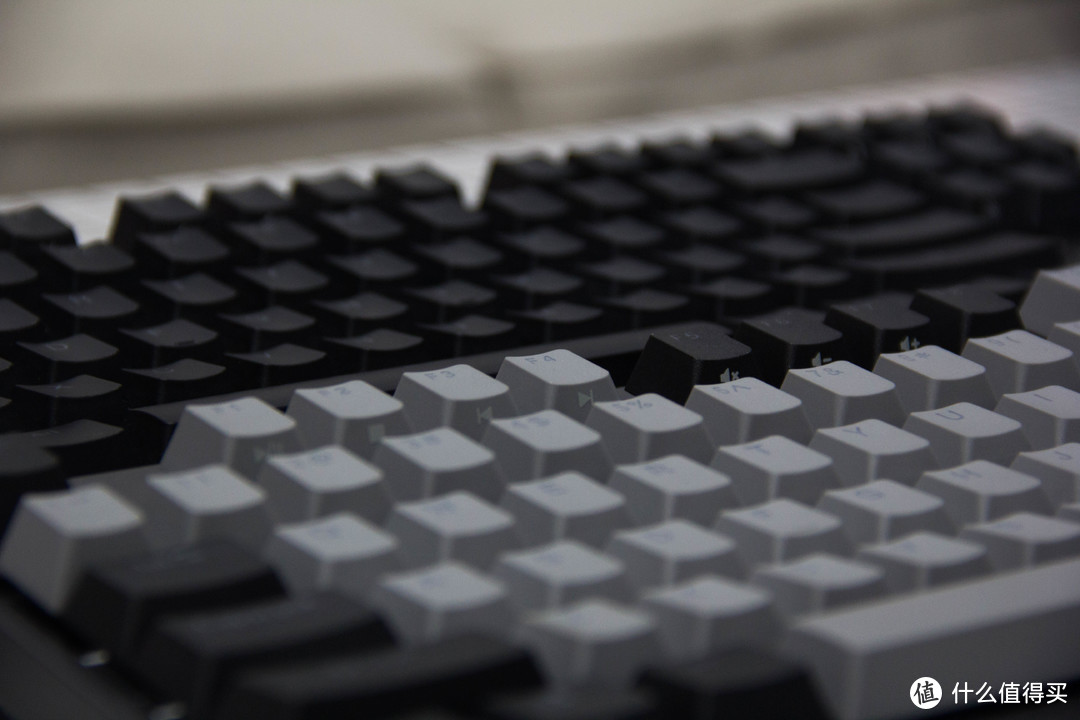靠谱的机械键盘，DURGOD杜伽K320银轴（RGB）＆K310深空灰白光限定版评测