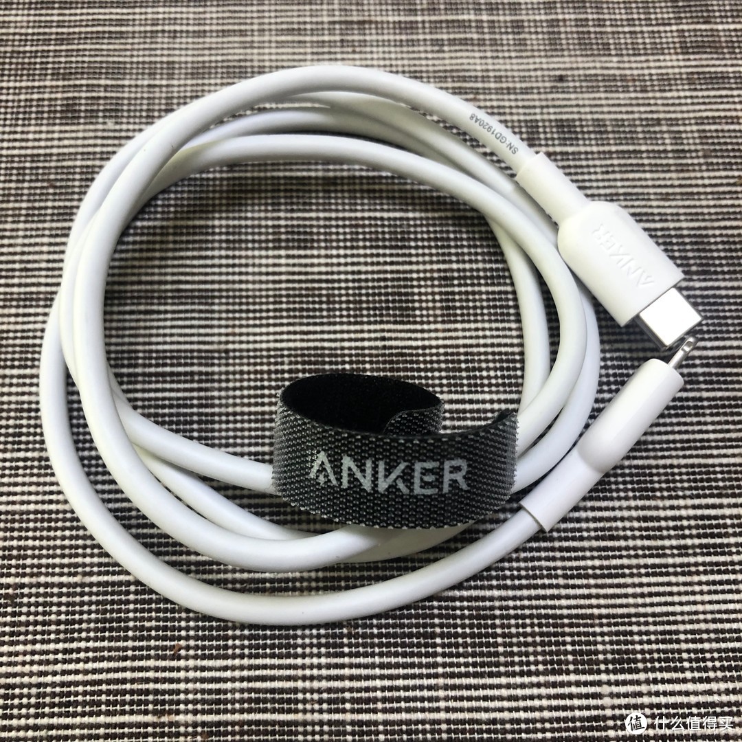 天下武功，唯快不破！— Anker GaN单口快充充电头 + C to Lightning充电线 快充套装测评