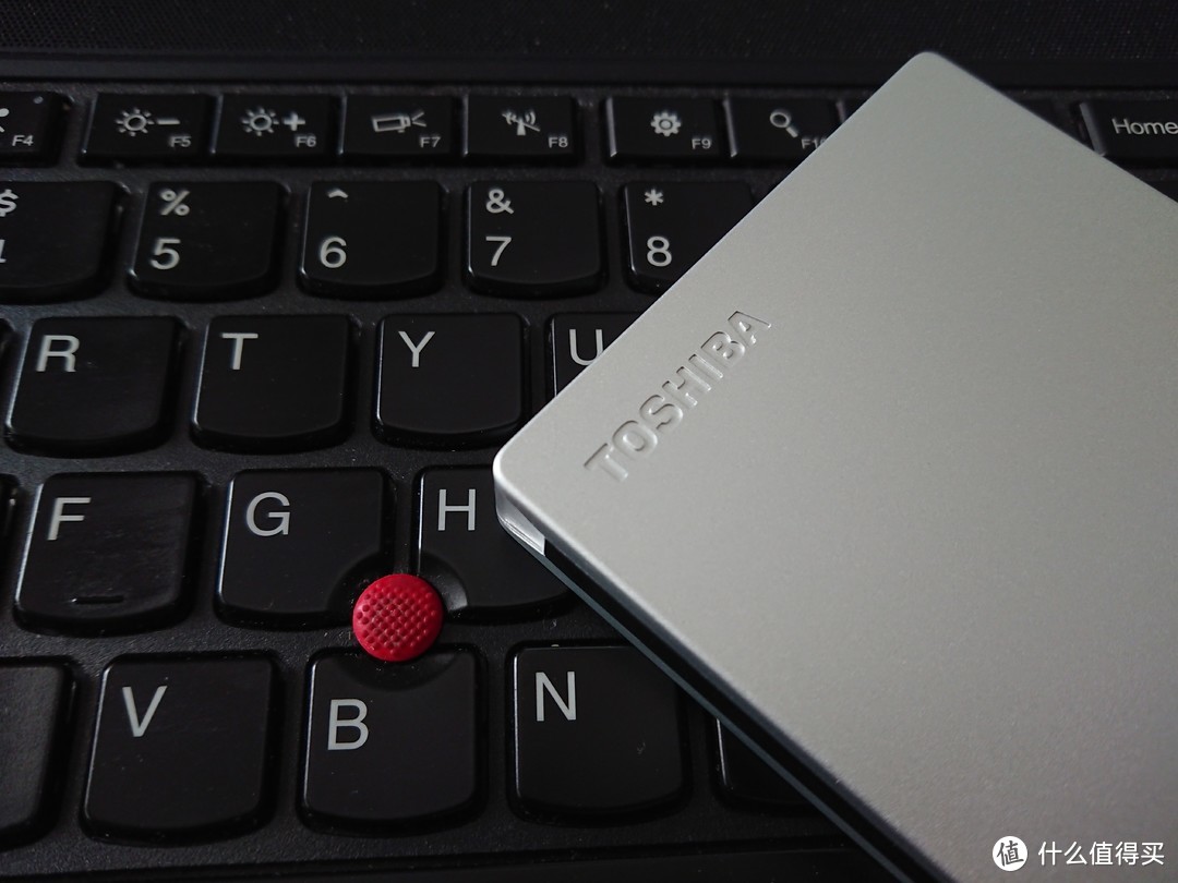 TOSHIBA 东芝 Slim 2T 移动硬盘，为摄影后添多一份保险