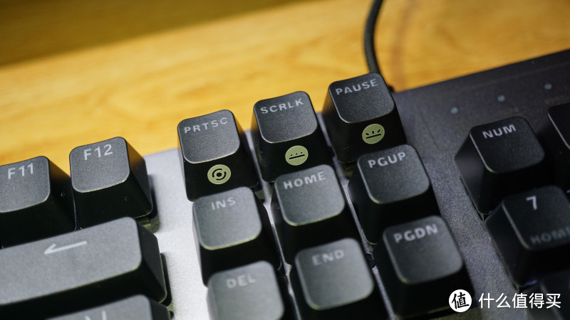 米物600K机械键盘，游戏办公两不误